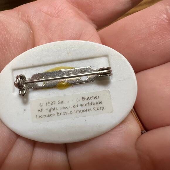 Vintage Lot Precious Moments Brooch Lapel Pins Summer's Joy Voice Of Spring - Picture 2 of 12